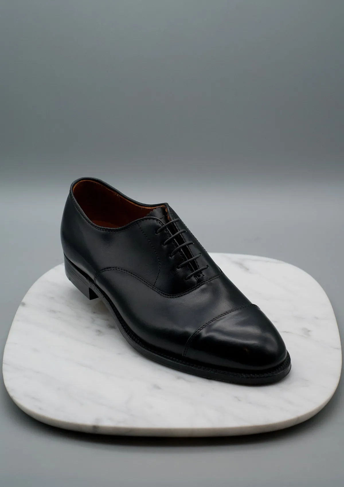 907 Straight Tip Bal - Black Calfskin