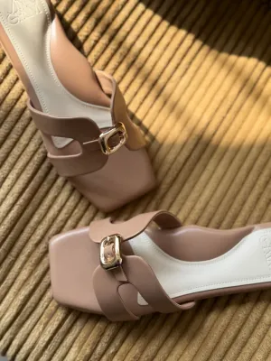 BUCKLE ME UP - Nude Flats