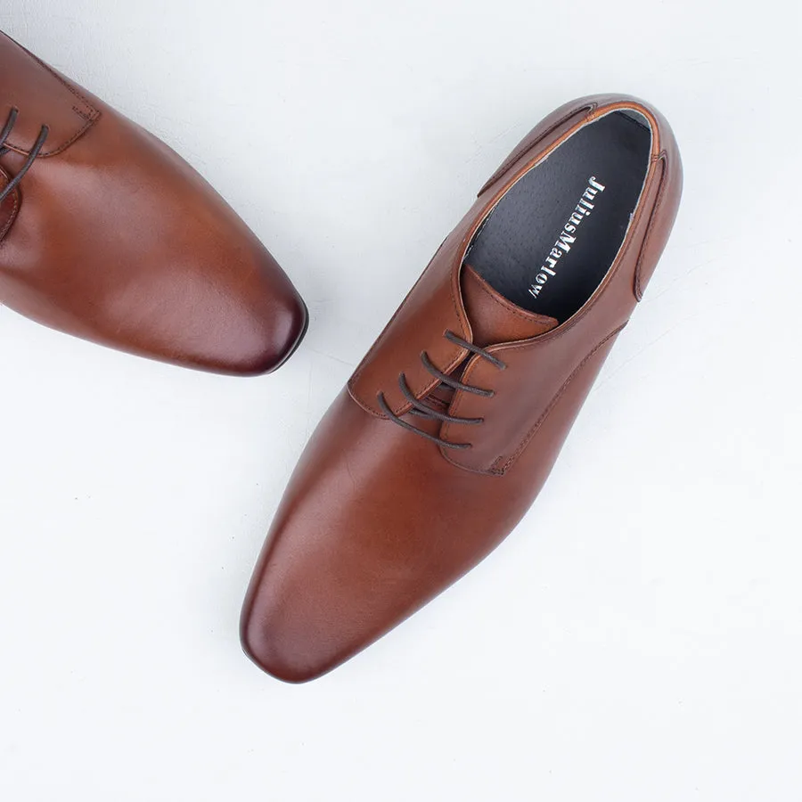 Grand Lace Up
