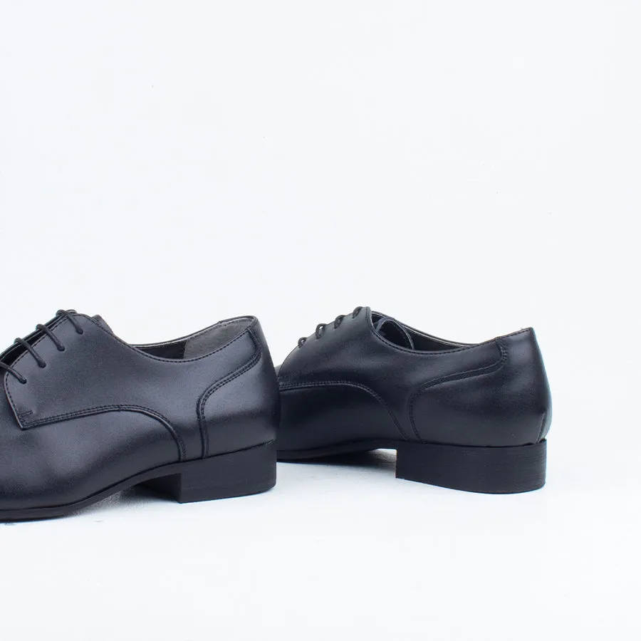 Grand Lace Up