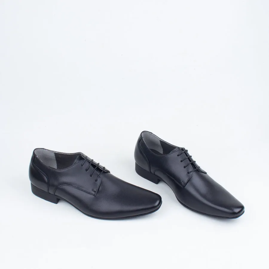 Grand Lace Up