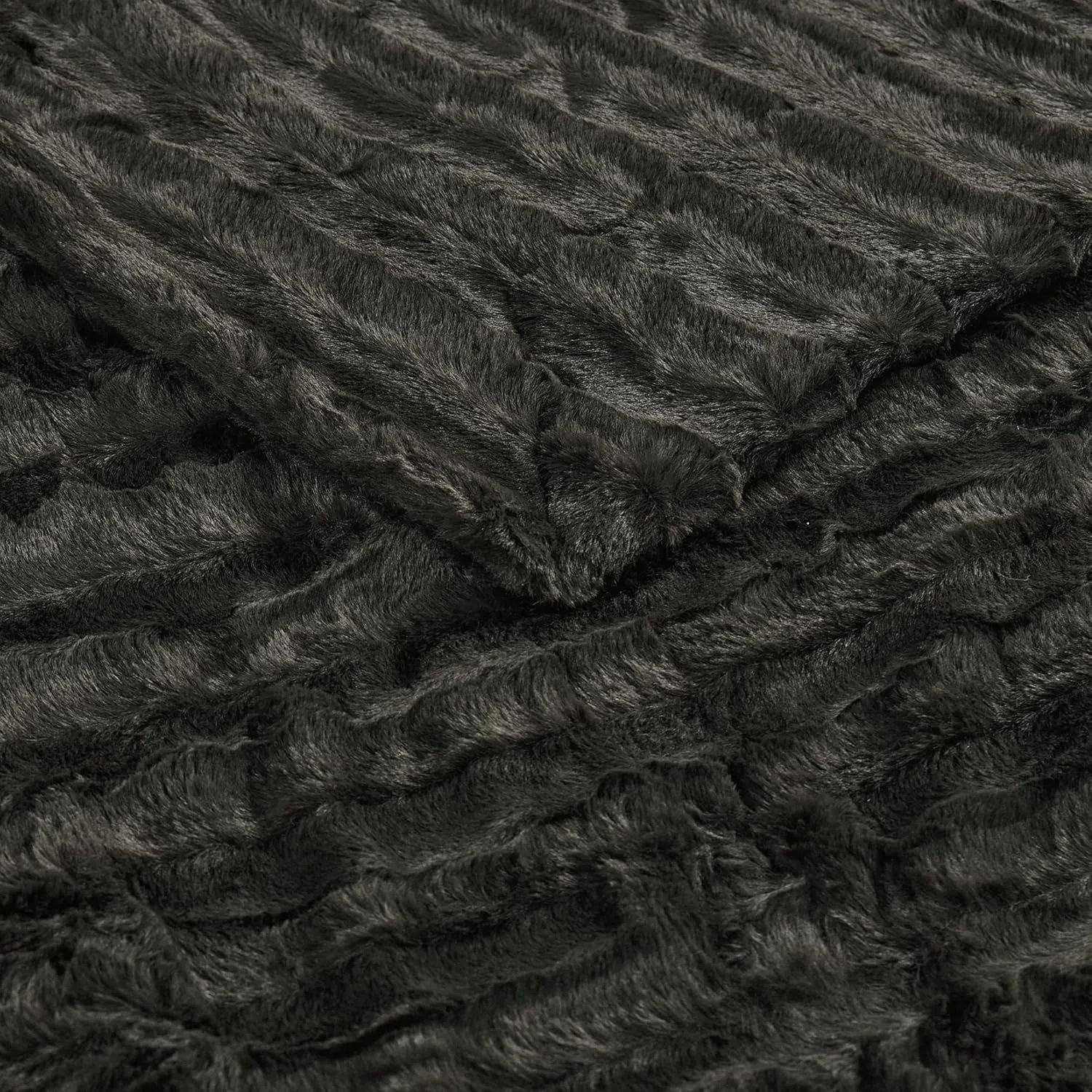 Home Soft Things Derby Double Sided Faux Fur Throw Blanket, Chocolate, 50'' x 60'', Super Soft Comfy Fluffy Plush Bed Couch Cover for All Year Round Accent Home Decoration