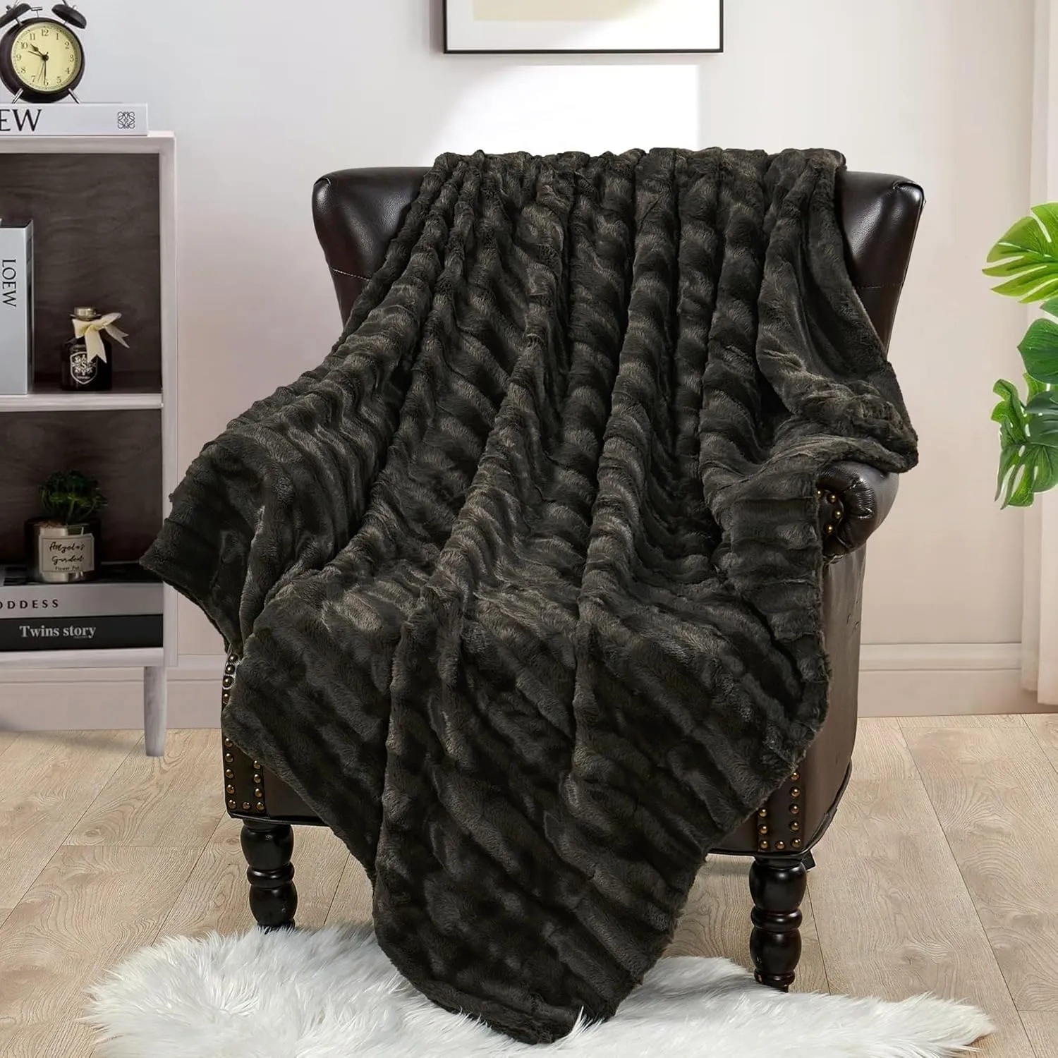 Home Soft Things Derby Double Sided Faux Fur Throw Blanket, Chocolate, 50'' x 60'', Super Soft Comfy Fluffy Plush Bed Couch Cover for All Year Round Accent Home Decoration