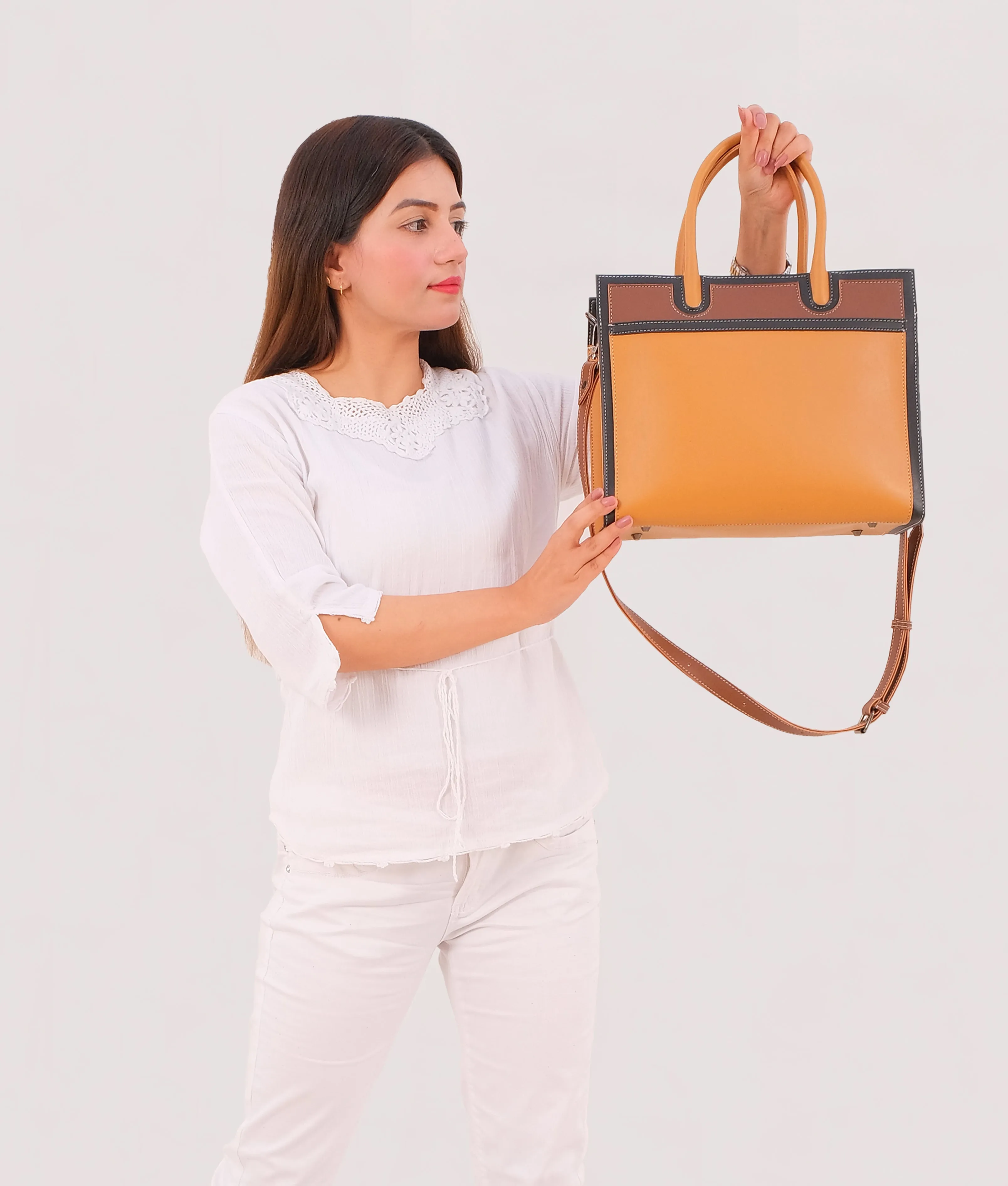 RTW - Mustard vintage handbag