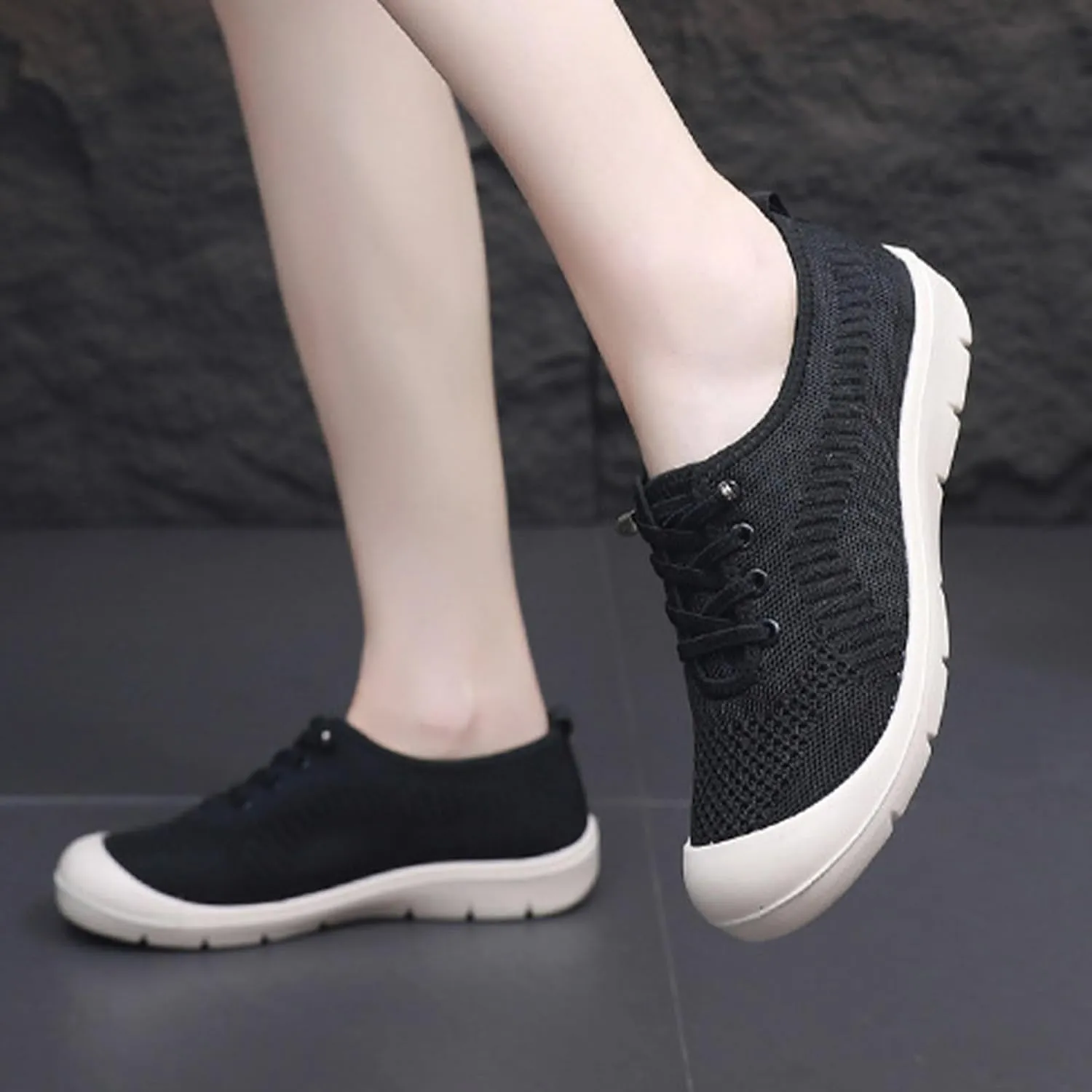 Women's Lightweight Comfortable Walking Barefoot Shoes,Breathable Mesh Non-Slip Soft Sole Slip on Orthopedic Sneakers